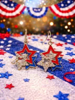 Patriotic Star Dangle Earrings 4th of July NWT